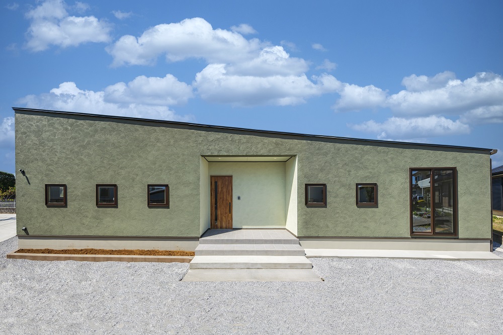 カフェ風リビングと隠し部屋がある平屋 ハートムリビング株式会社